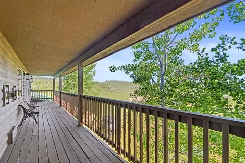 Exterior - 17017 Ant Flat Rd, Avon, UT 84328 photo 2 of 9
