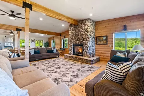 Living - 17017 Ant Flat Rd, Avon, UT 84328 photo 4 of 5