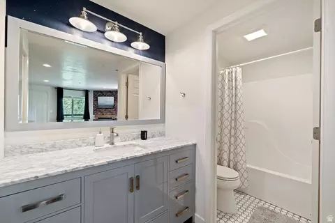 Bath - 17017 Ant Flat Rd, Avon, UT 84328 photo 6 of 10