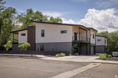 Exterior - 214 S 200 E #4, Moab, UT 84532 photo 5 of 9