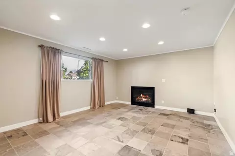 Living - 5998 S Blue Stone Cir, Murray, UT 84123 photo 4 of 4