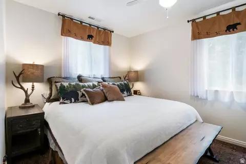 Bedroom - 5004 E Wasatch Resort Rd, Sandy, UT 84092 photo 3 of 6