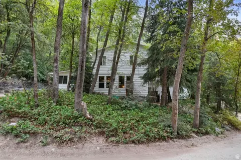 Exterior - 5004 E Wasatch Resort Rd, Sandy, UT 84092 photo 4 of 7