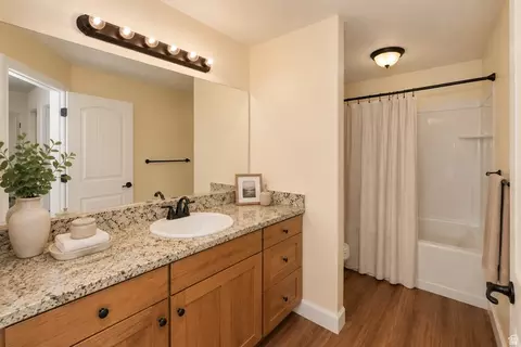 Bath - 1107 S 2880 E #184, Spanish Fork, UT 84660 photo 1 of 4
