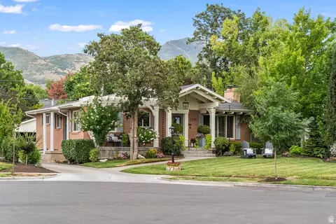 2337 S Country Club Cir E, Salt Lake City, UT 84109