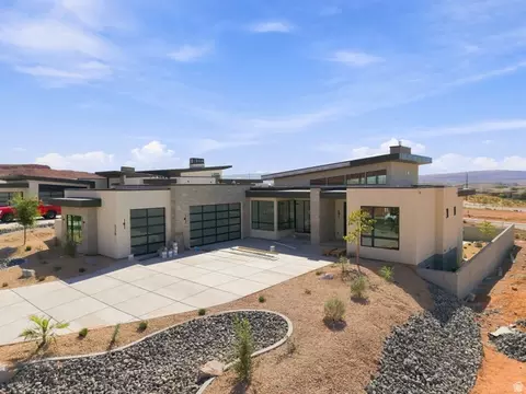 218 E Colima Rd #143, Washington, UT 84780