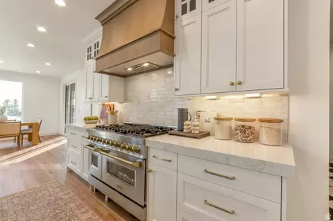 39 N Hayfield Cir, Kaysville, UT 84037