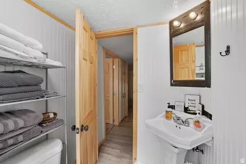 Bath - 667 N Rapid Rd, Inkom, ID 83245 photo 2 of 2