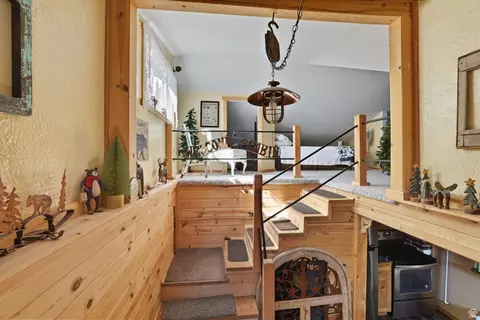 Entry Way - 667 N Rapid Rd, Inkom, ID 83245 photo 1 of 4