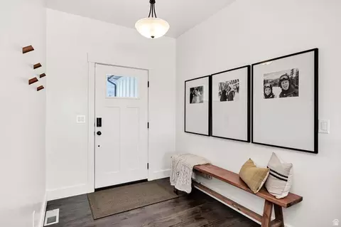 Entry Way - 247 S 980 E, Smithfield, UT 84335 photo 1 of 3