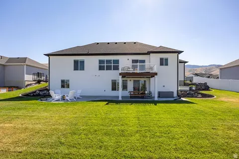 Exterior - 247 S 980 E, Smithfield, UT 84335 photo 8 of 11