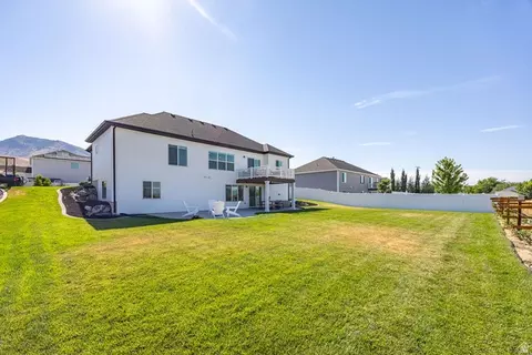 Exterior - 247 S 980 E, Smithfield, UT 84335 photo 9 of 11