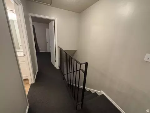 Entry Way - 704 S Orchard Dr, Bountiful, UT 84010 photo 2 of 9