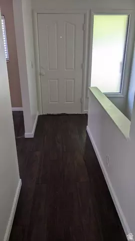 Entry Way - 704 S Orchard Dr, Bountiful, UT 84010 photo 7 of 9