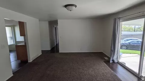 Living - 704 S Orchard Dr, Bountiful, UT 84010 photo 8 of 11