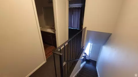 Entry Way - 704 S Orchard Dr, Bountiful, UT 84010 photo 6 of 9