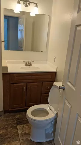 Bath - 704 S Orchard Dr, Bountiful, UT 84010 photo 9 of 9