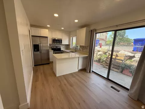 Kitchen - 704 S Orchard Dr, Bountiful, UT 84010 photo 1 of 4