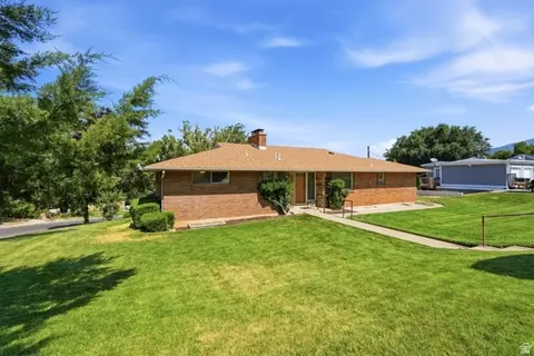 Exterior - 3016 S Davis Blvd, Bountiful, UT 84010 photo 1 of 4