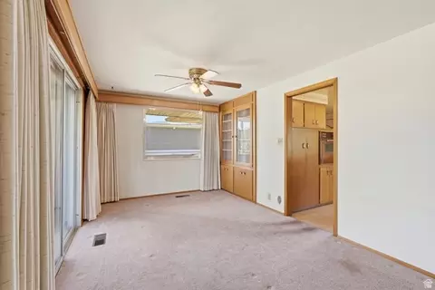 Living - 3016 S Davis Blvd, Bountiful, UT 84010 photo 2 of 4