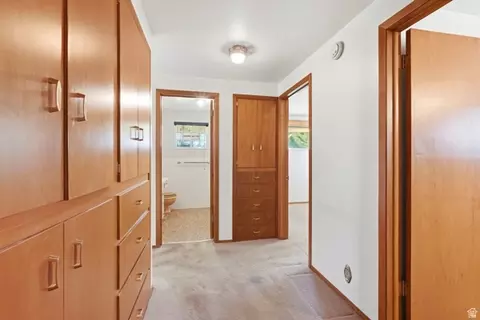Entry Way - 3016 S Davis Blvd, Bountiful, UT 84010 photo 2 of 3