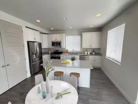 Kitchen - 6366 N Wanlass Hl E, Eagle Mountain, UT 84005 photo 3 of 3