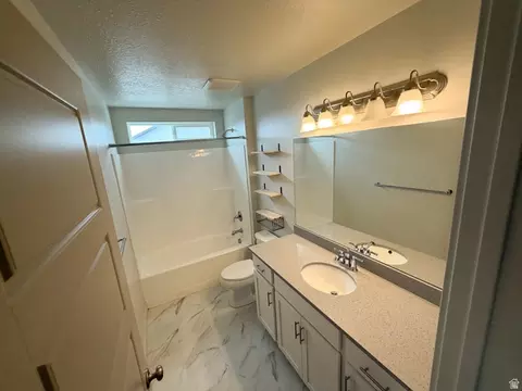 Bath - 6366 N Wanlass Hl E, Eagle Mountain, UT 84005 photo 6 of 7