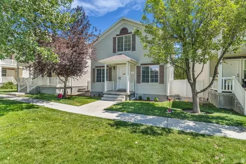 Exterior - 1757 E American Way #7, Eagle Mountain, UT 84005 photo 2 of 4