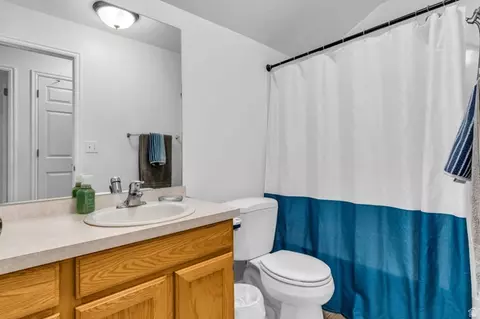 Bath - 1757 E American Way #7, Eagle Mountain, UT 84005 photo 1 of 3