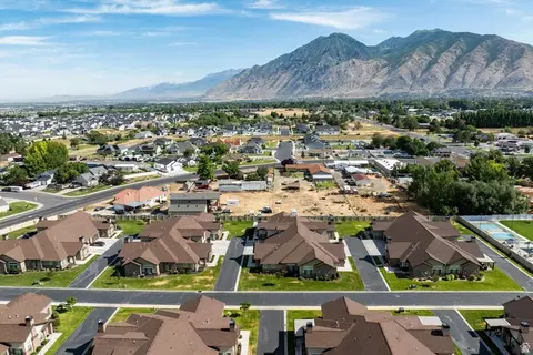 View/Area - 1722 W 200 S #A, Mapleton, UT 84664 photo 3 of 7