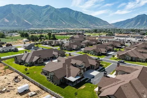 View/Area - 1722 W 200 S #A, Mapleton, UT 84664 photo 7 of 7