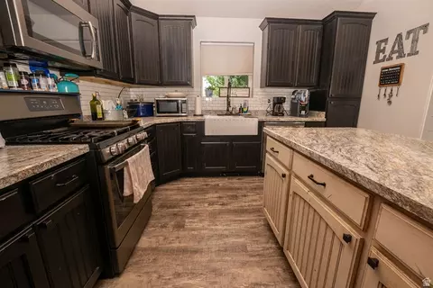 Kitchen - 490 N 1000 E, Beaver, UT 84713 photo 3 of 4
