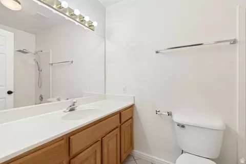 Bath - 33 W 680 N, Orem, UT 84057 photo 2 of 4