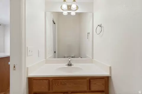 Bath - 33 W 680 N, Orem, UT 84057 photo 1 of 4
