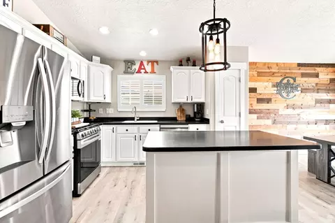 Kitchen - 323 S 2070 E, Spanish Fork, UT 84660 photo 2 of 2
