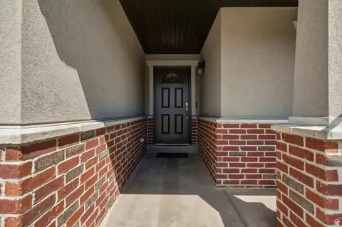 Entry Way - 323 S 2070 E, Spanish Fork, UT 84660 photo 1 of 5