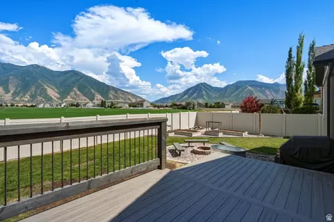 Exterior - 323 S 2070 E, Spanish Fork, UT 84660 photo 5 of 9