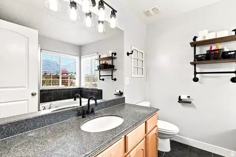 Bath - 323 S 2070 E, Spanish Fork, UT 84660 photo 2 of 5
