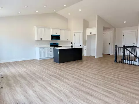 Kitchen - 846 E 100 S #3, Mount Pleasant, UT 84647 photo 5 of 5