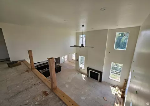 Living - 791 W Summerhill Ln, Centerville, UT 84014 photo 1 of 1