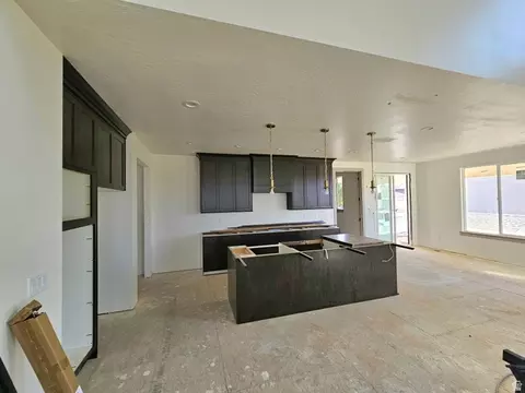 Kitchen - 791 W Summerhill Ln, Centerville, UT 84014 photo 1 of 3