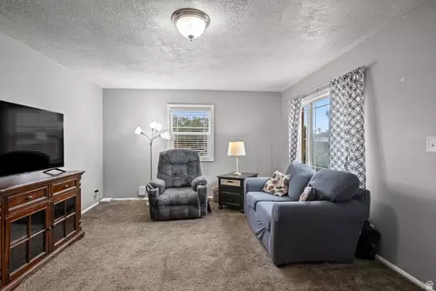 780 S Birch St E, Clearfield, UT 84015 photo 4