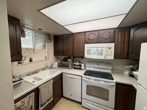 1146 S 1000 E, Clearfield, UT 84015 photo 4