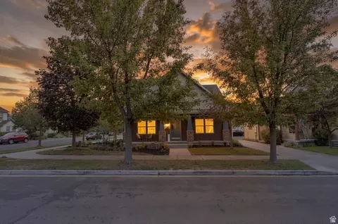 4366 W Degray Dr, South Jordan, UT 84009
