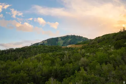 10102 N Drommen Ct #R-02, Park City, UT 84060