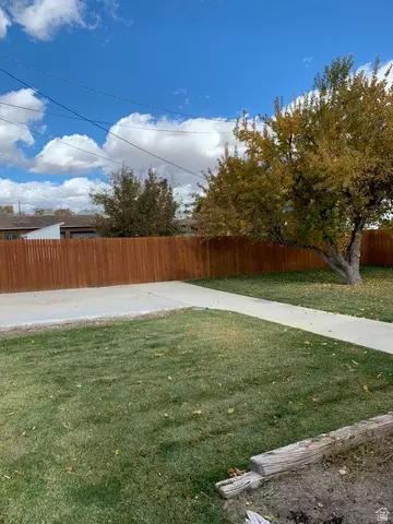 Exterior - 220 W Mill Rd, Ferron, UT 84523 photo 3 of 4