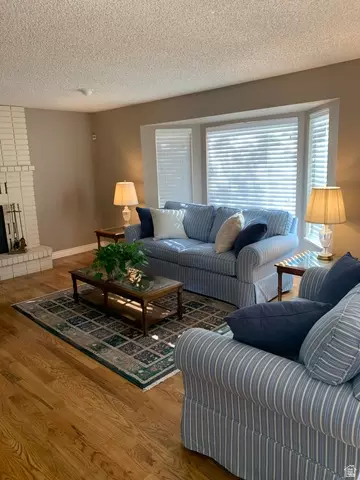 Living - 220 W Mill Rd, Ferron, UT 84523 photo 2 of 5