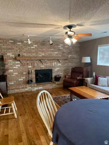 Living - 220 W Mill Rd, Ferron, UT 84523 photo 4 of 5