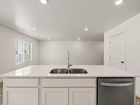 Kitchen - 1721 E Albion Dr #1005, Salem, UT 84653 photo 1 of 5