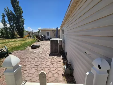Exterior - 52 Quail Ct, Moab, UT 84532 photo 3 of 11